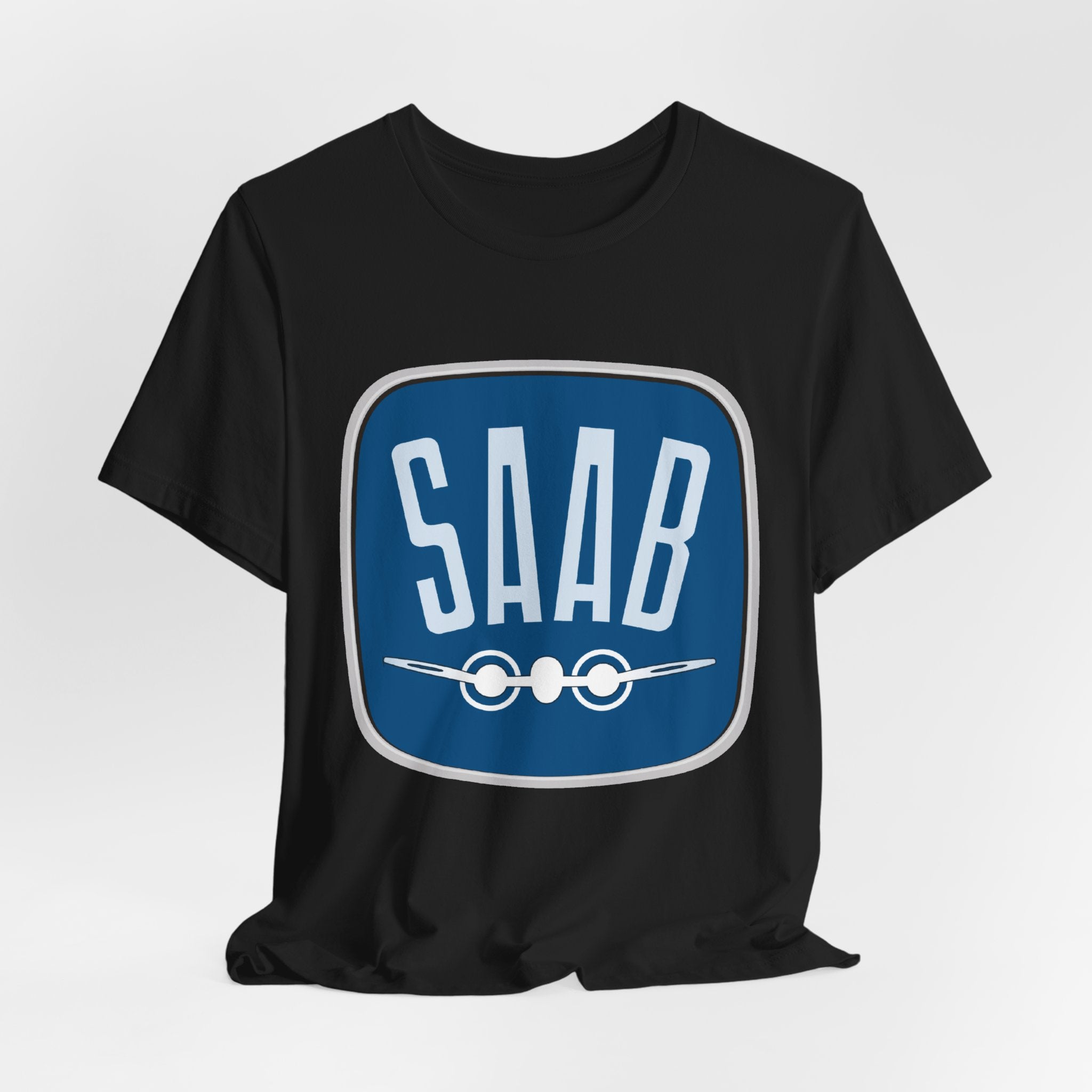 SAAB Retro Logo T-Shirt – Klassisk unisex tee i Airlume bomull | PatrikA